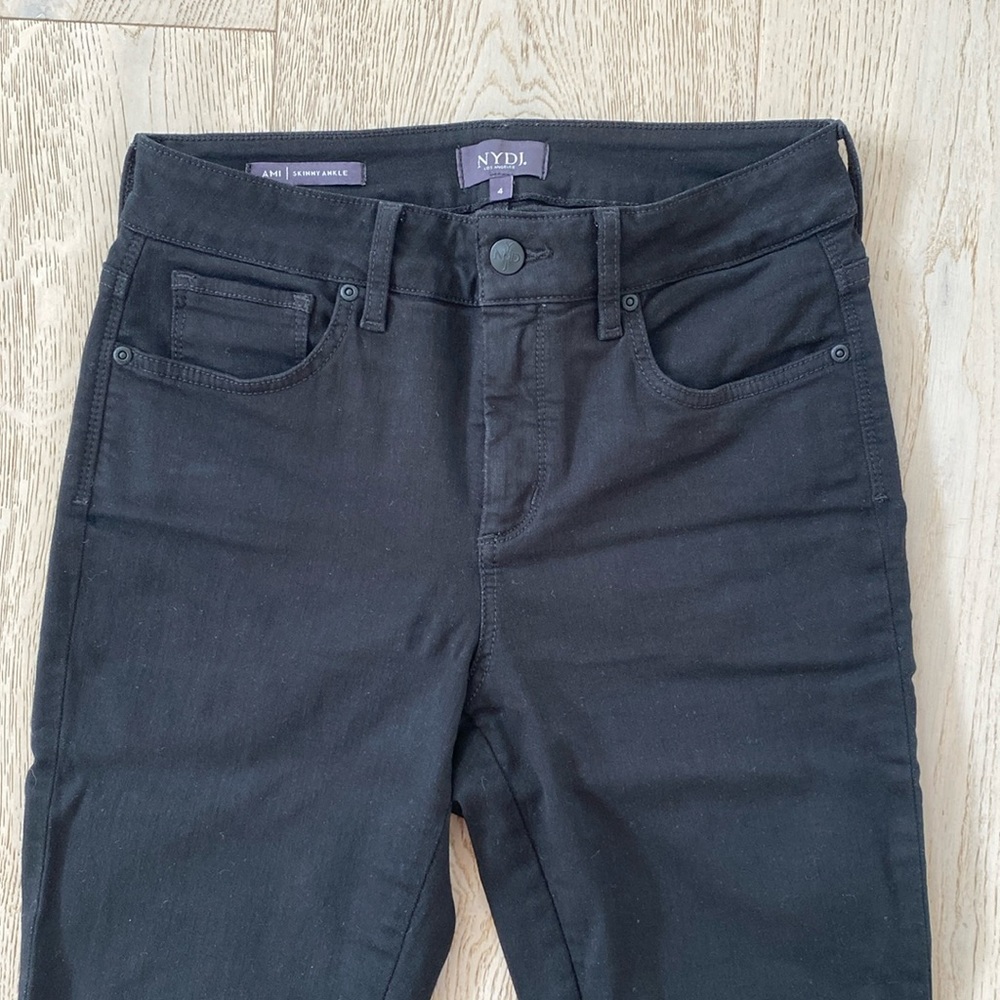 NYDJ “Ami” skinny ankle jeans in dark black sz 4